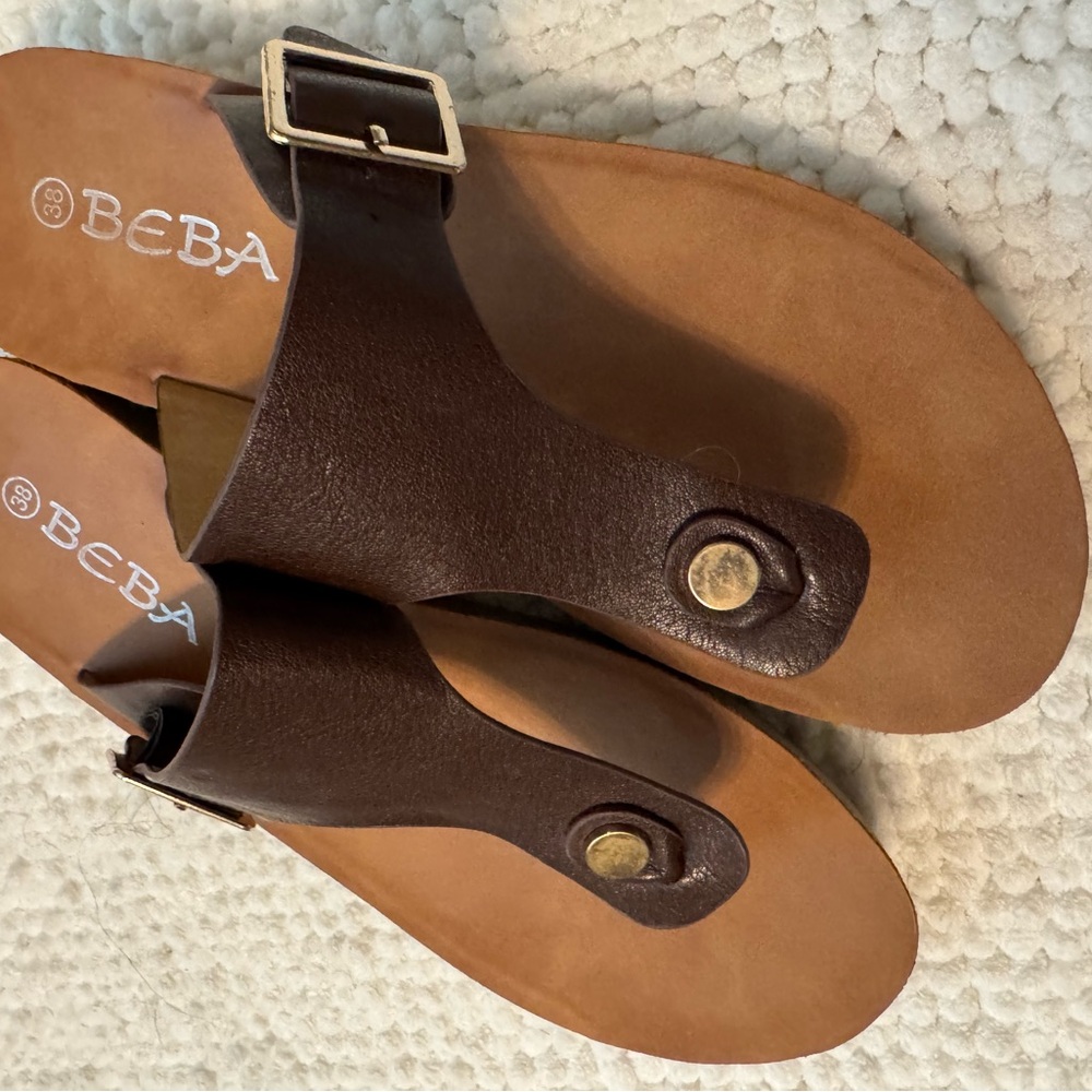 Beba Brown thong Sandals size 38 (7.5-8)